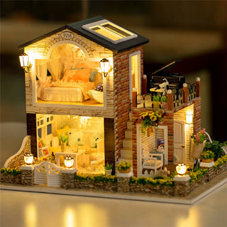 Wooden Miniature Dollhouse Kit